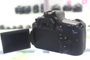 USED Canon EOS 60D 18 MP CMOS Digital SLR Camera with 18-55mm f/3.5-5.6 IS II SLR Lens