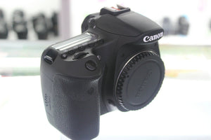 USED Canon EOS 60D 18 MP CMOS Digital SLR Camera with 18-55mm f/3.5-5.6 IS II SLR Lens