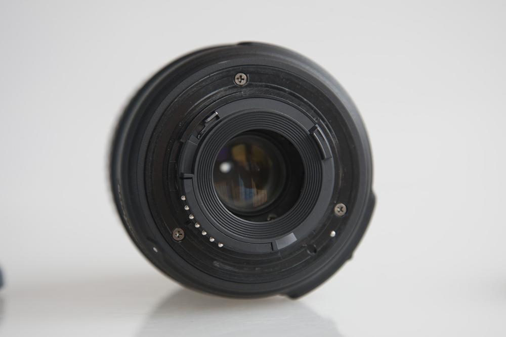 USED Nikon NIKKOR 18-55mm f/3.5-5.6G VR AF Lens Auto & Manual Front Lens Rear Lens Cap